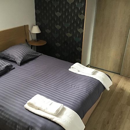 La Tour Des Quatre Chemins Apartment Gramat Bagian luar foto