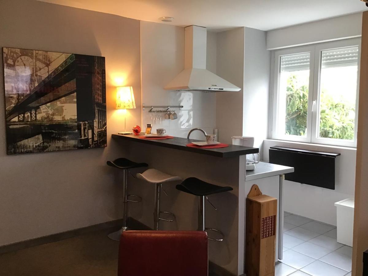 La Tour Des Quatre Chemins Apartment Gramat Bagian luar foto