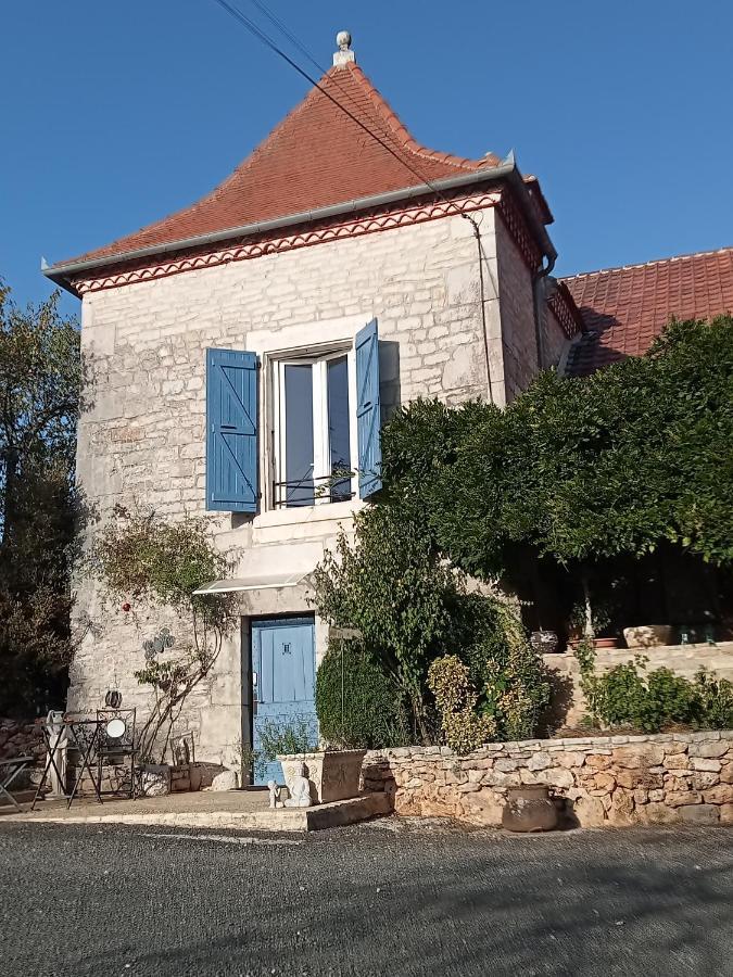La Tour Des Quatre Chemins Apartment Gramat Bagian luar foto