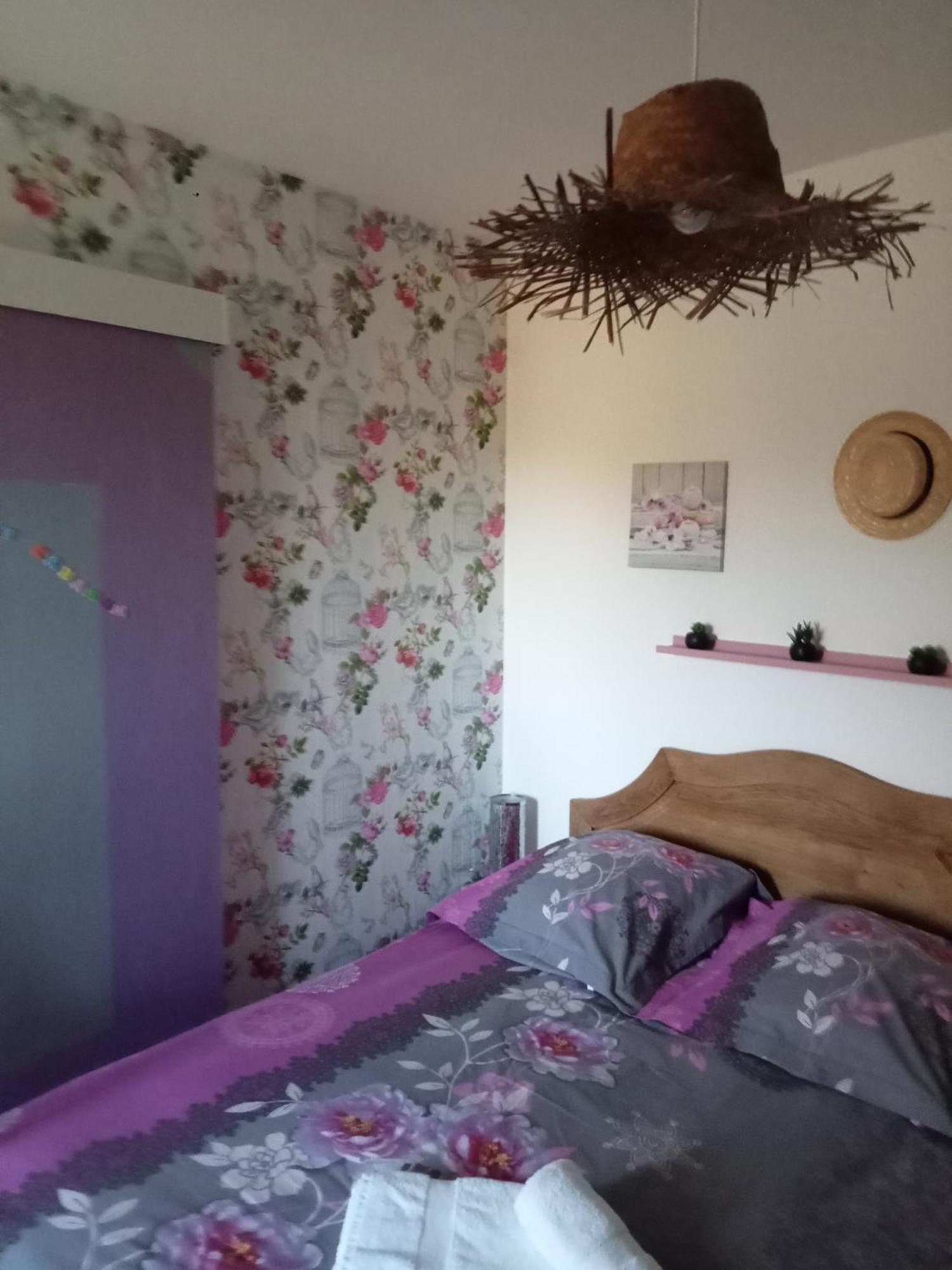 La Tour Des Quatre Chemins Apartment Gramat Bagian luar foto